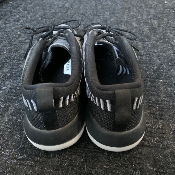 Nike sneakers - Picture 2 of 3